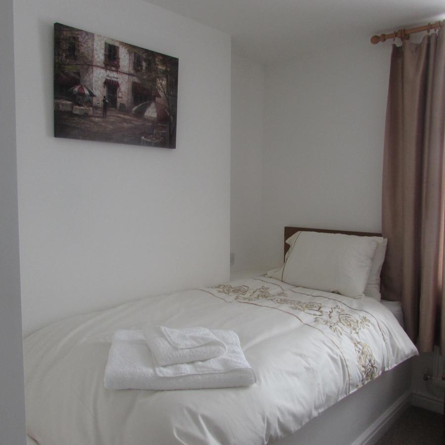 Lord Nelson Hotel Rhymney ภายนอก รูปภาพ