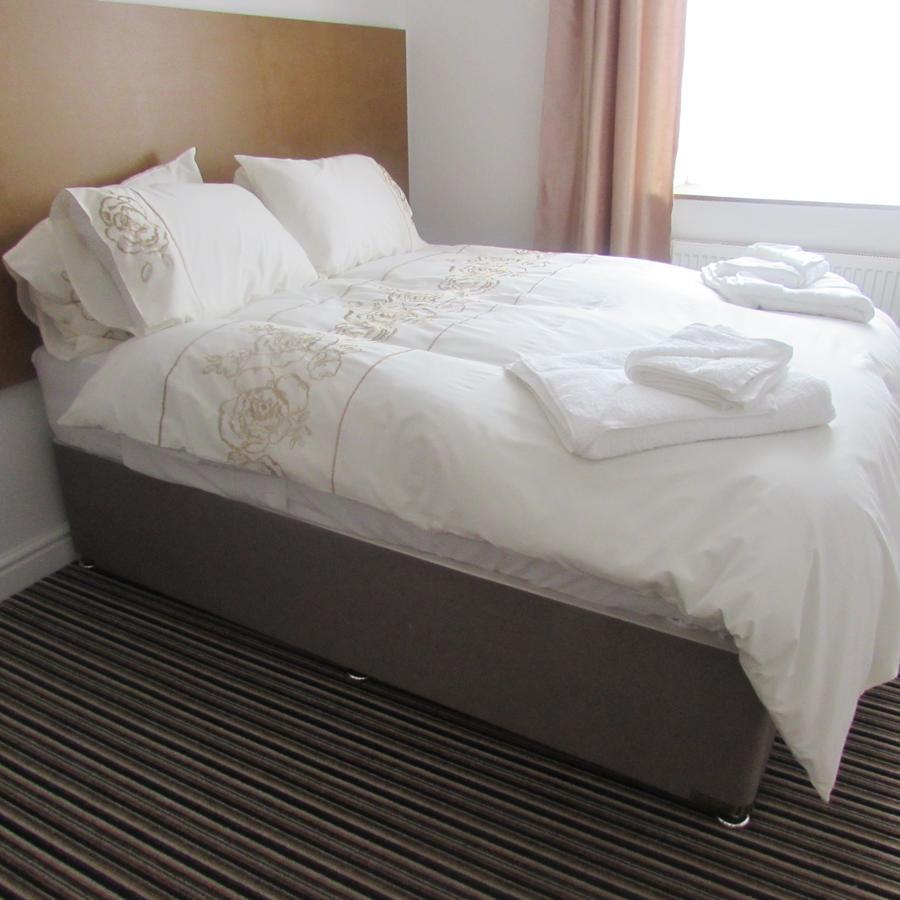 Lord Nelson Hotel Rhymney ภายนอก รูปภาพ