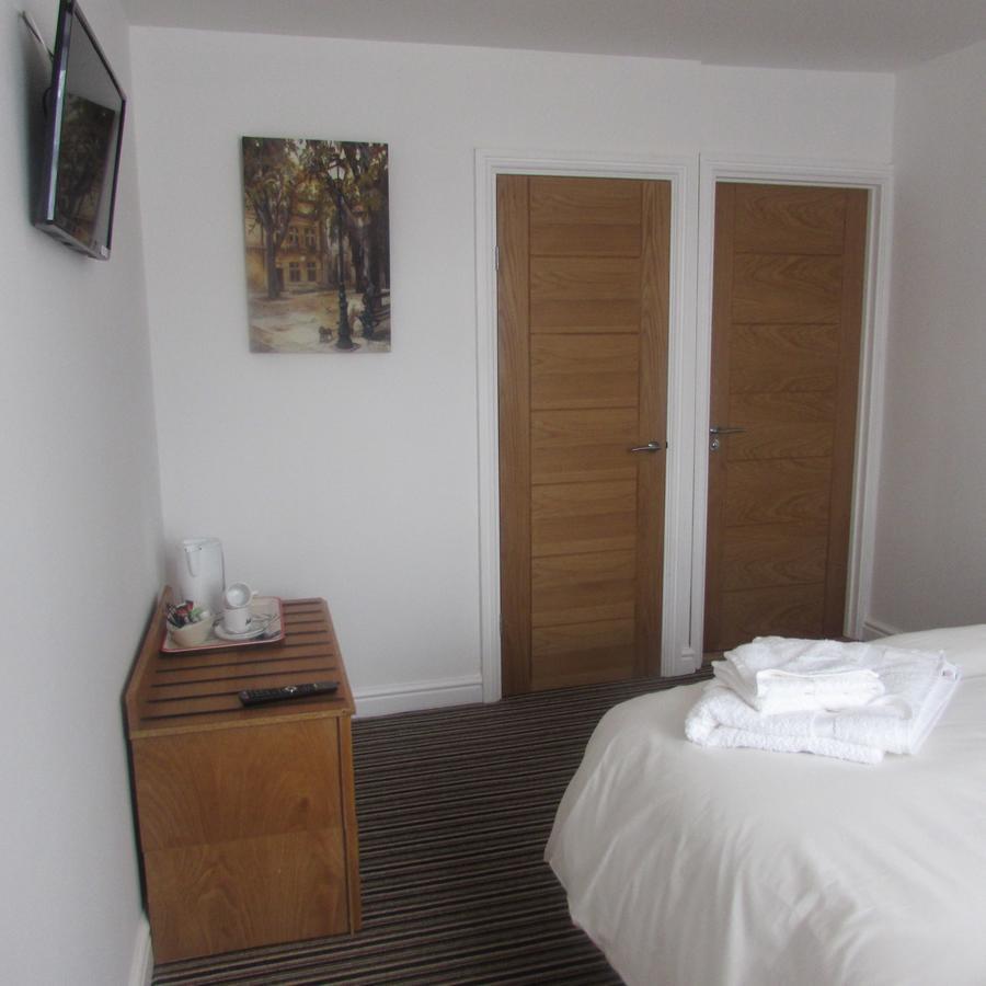 Lord Nelson Hotel Rhymney ภายนอก รูปภาพ